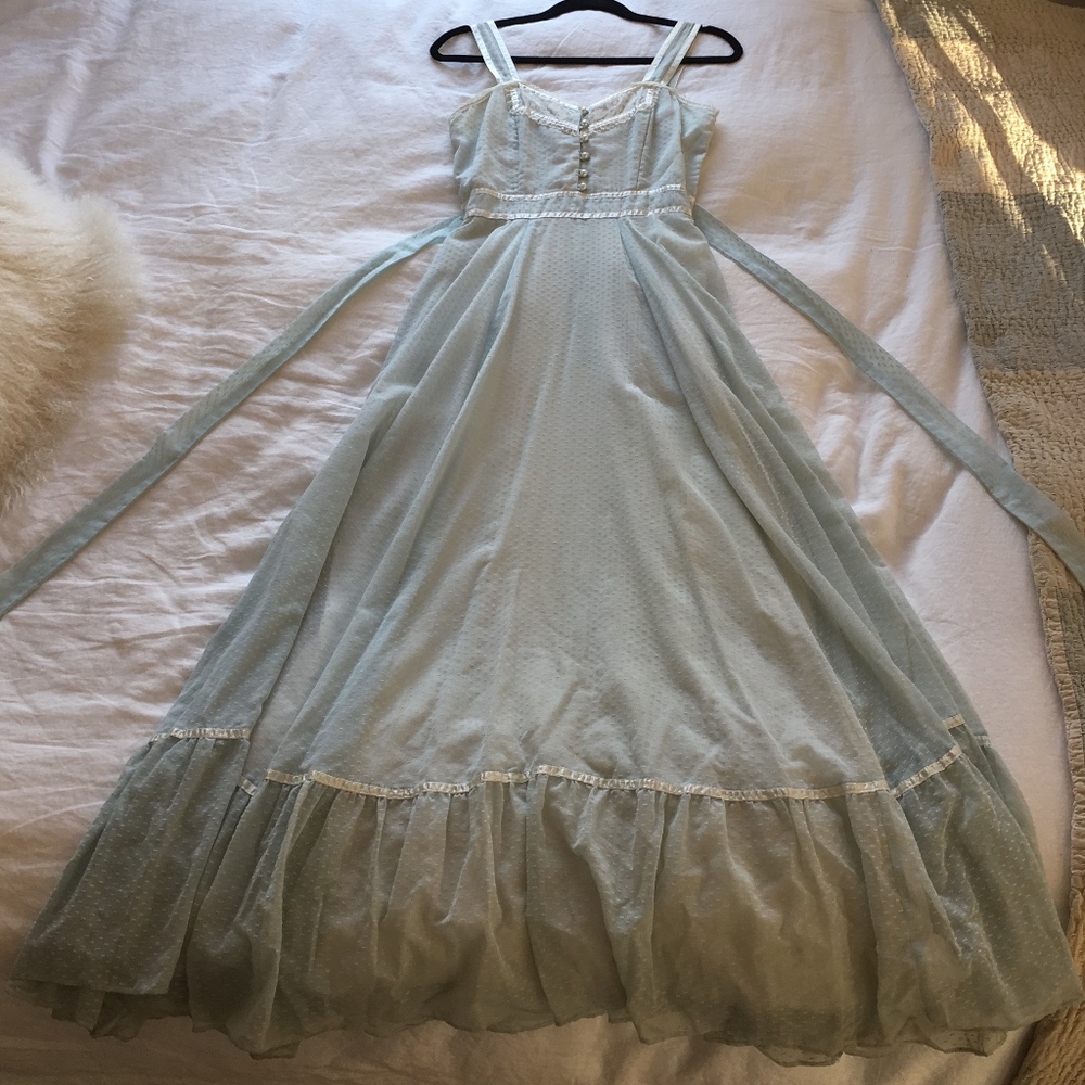 PALE BLUE DOTTED VINTAGE GUNNE SAX PRAIRIE DRESS